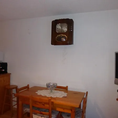 Apartment Manettes 11 *